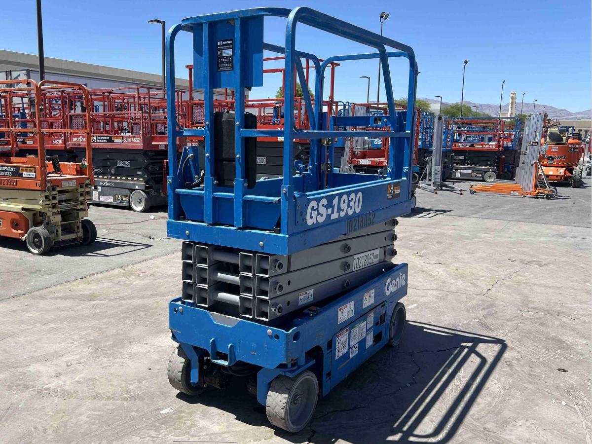 2017 Genie GS-1930
