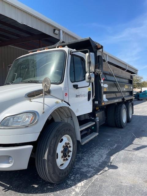 2016 Freightliner M2106