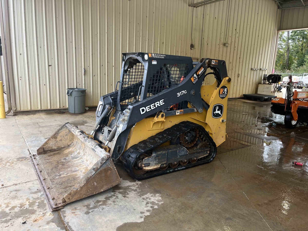 2021 John Deere 317G