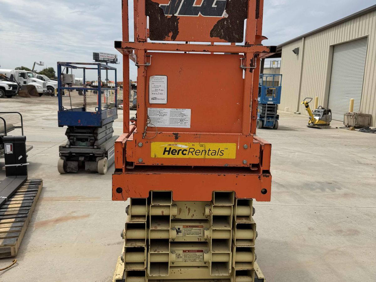 2017 JLG 2632ES-5