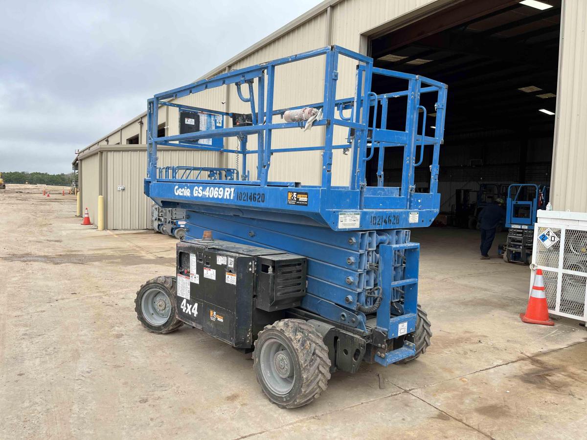 2017 Genie GS-4069 RT-3