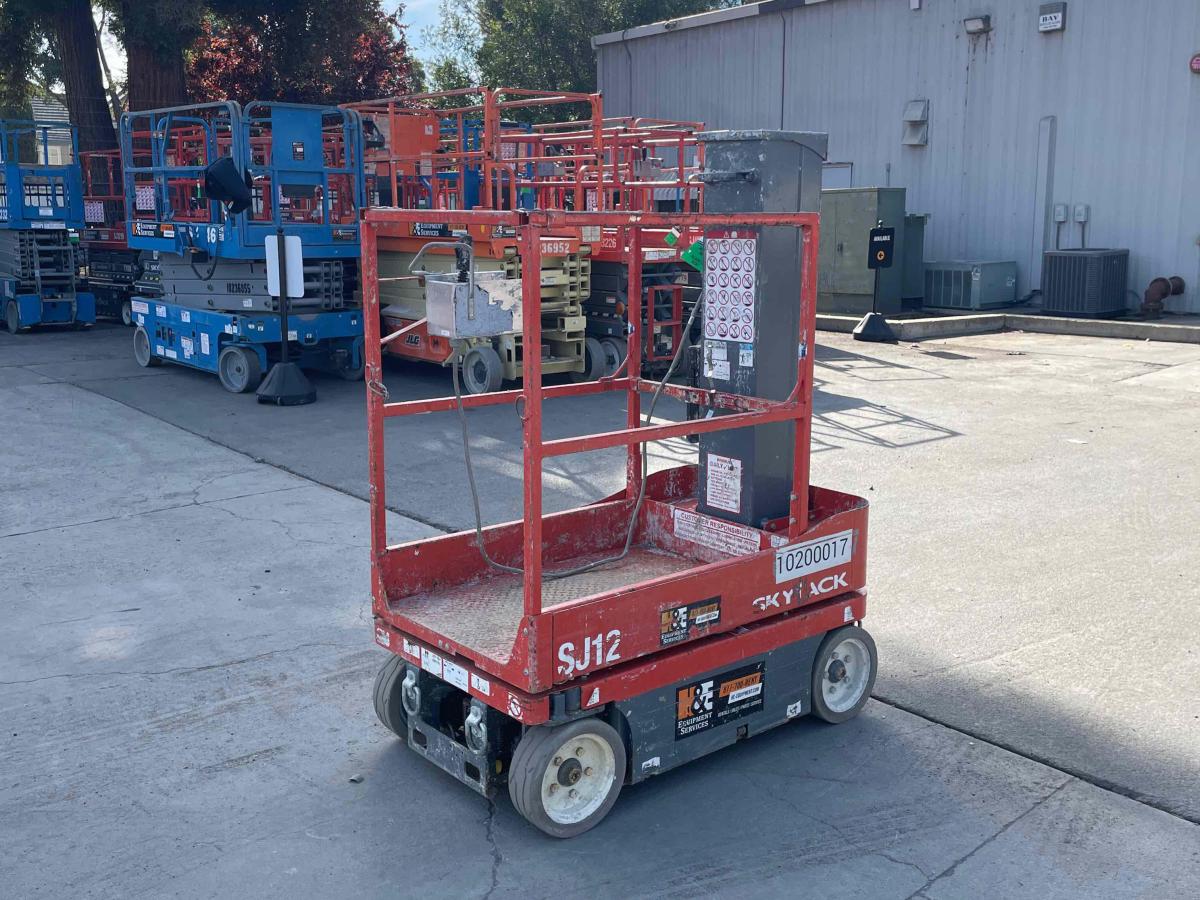 2016 Skyjack SJ12