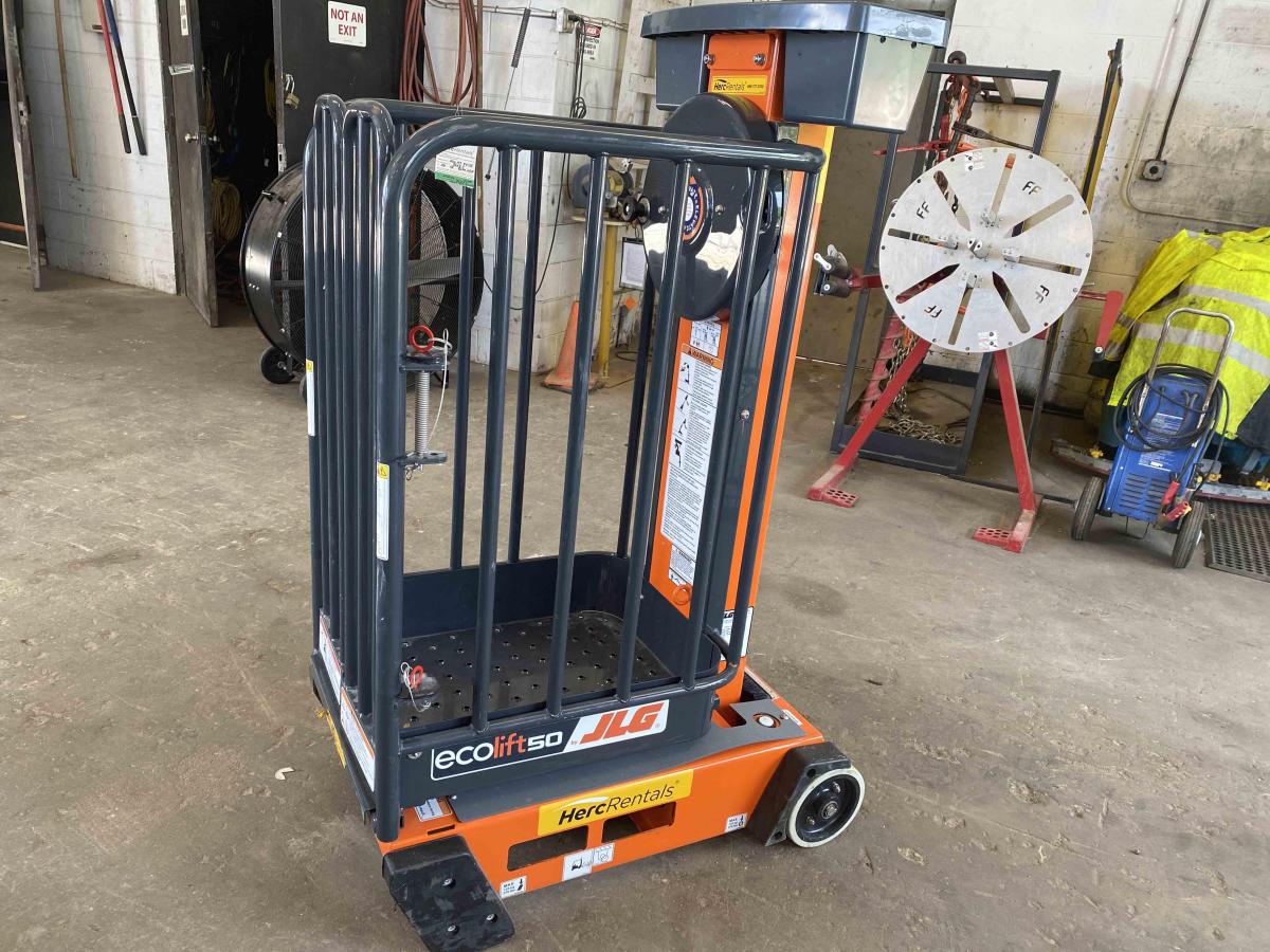 2023 JLG EcoLift 50