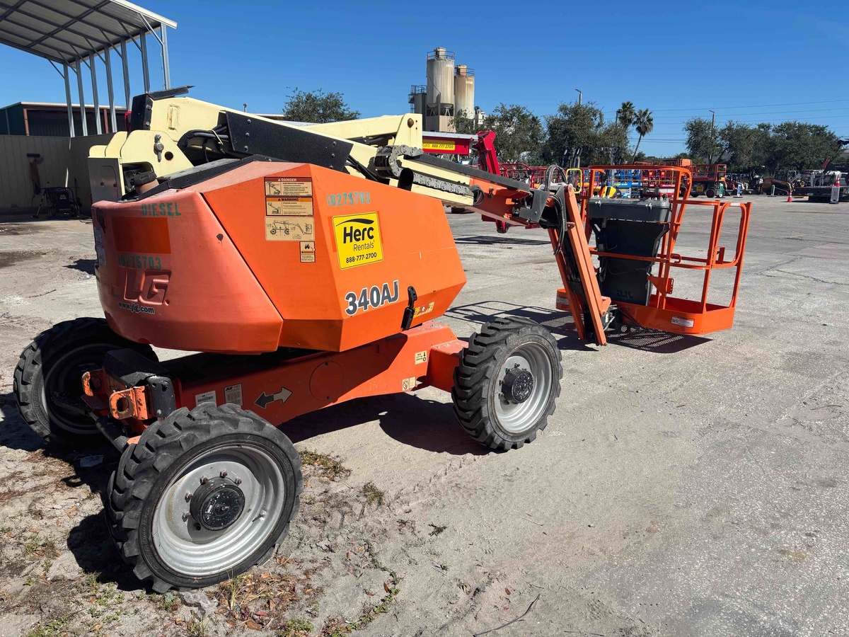 2019 JLG 340AJ