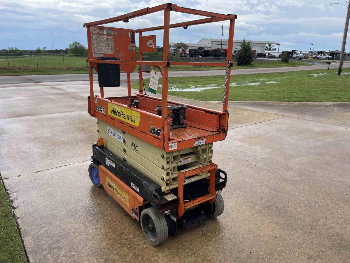 2018 JLG 1932R