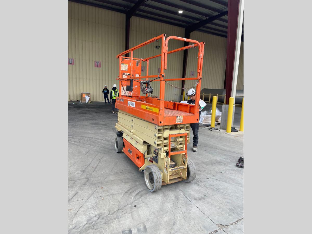 2017 JLG 2632ES