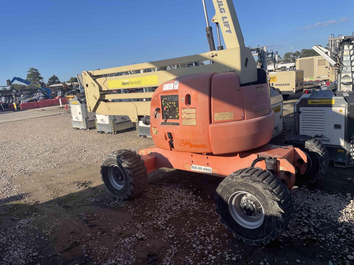2013 JLG 450AJ