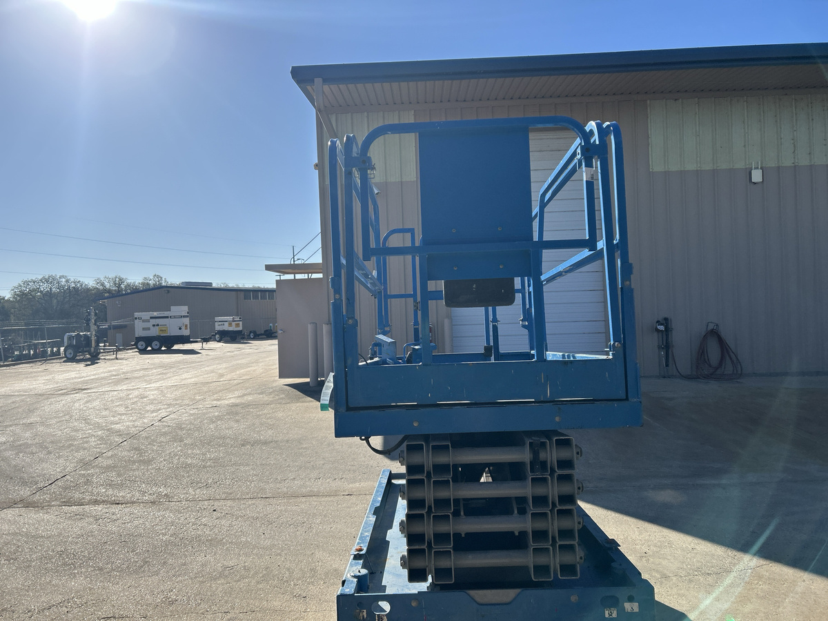 2018 Genie GS-3246