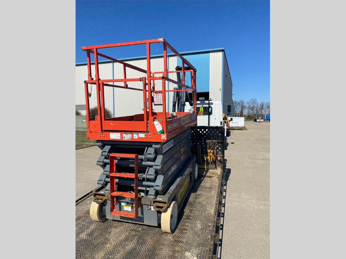 2017 Skyjack SJ4740