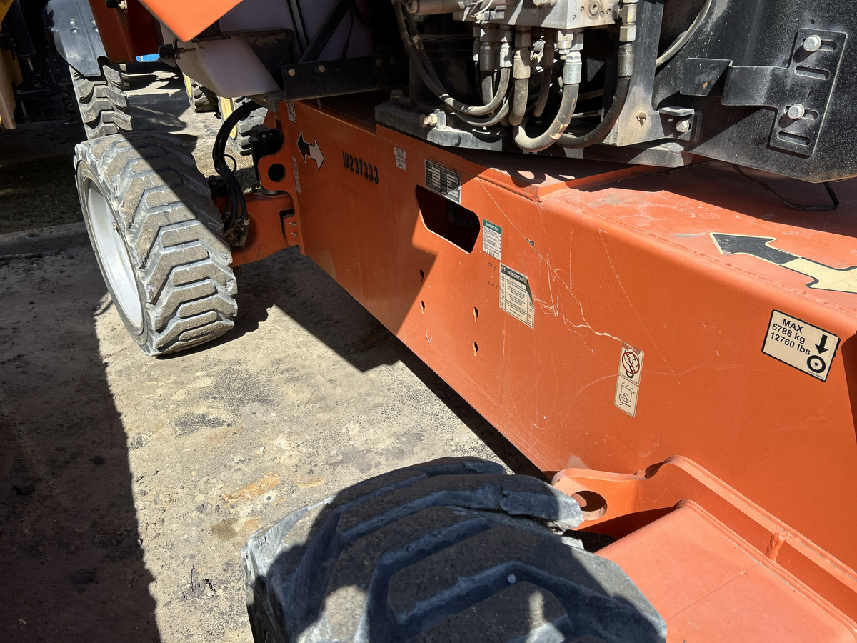2018 JLG 600S-7