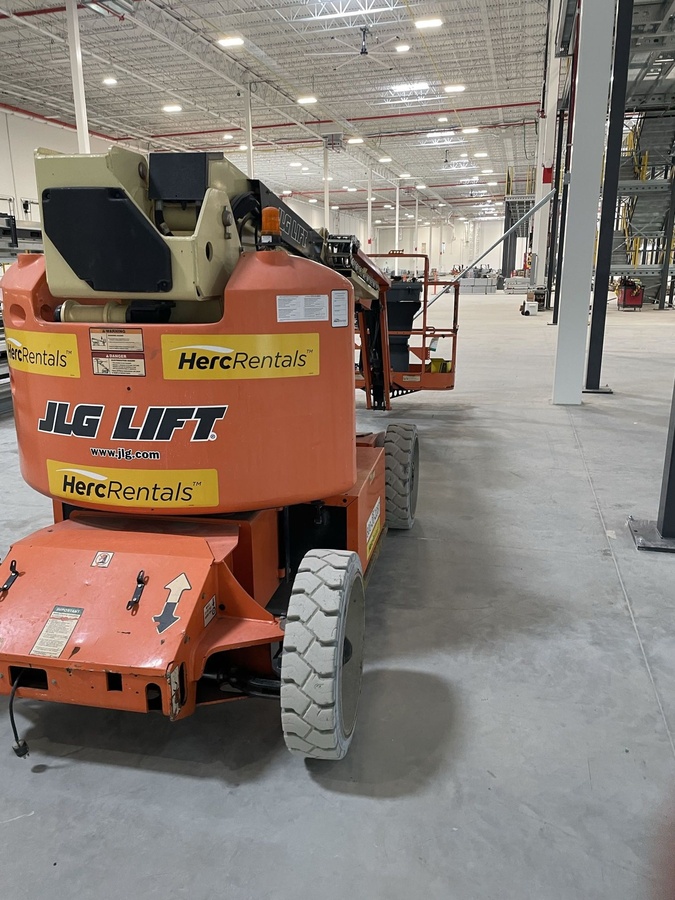 2018 JLG E450AJ-2