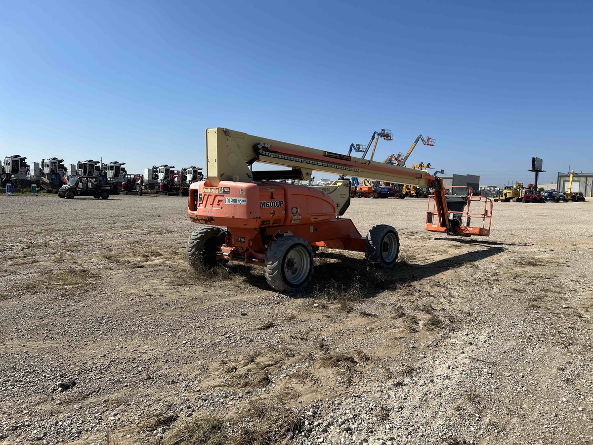 2016 JLG M600JP-3