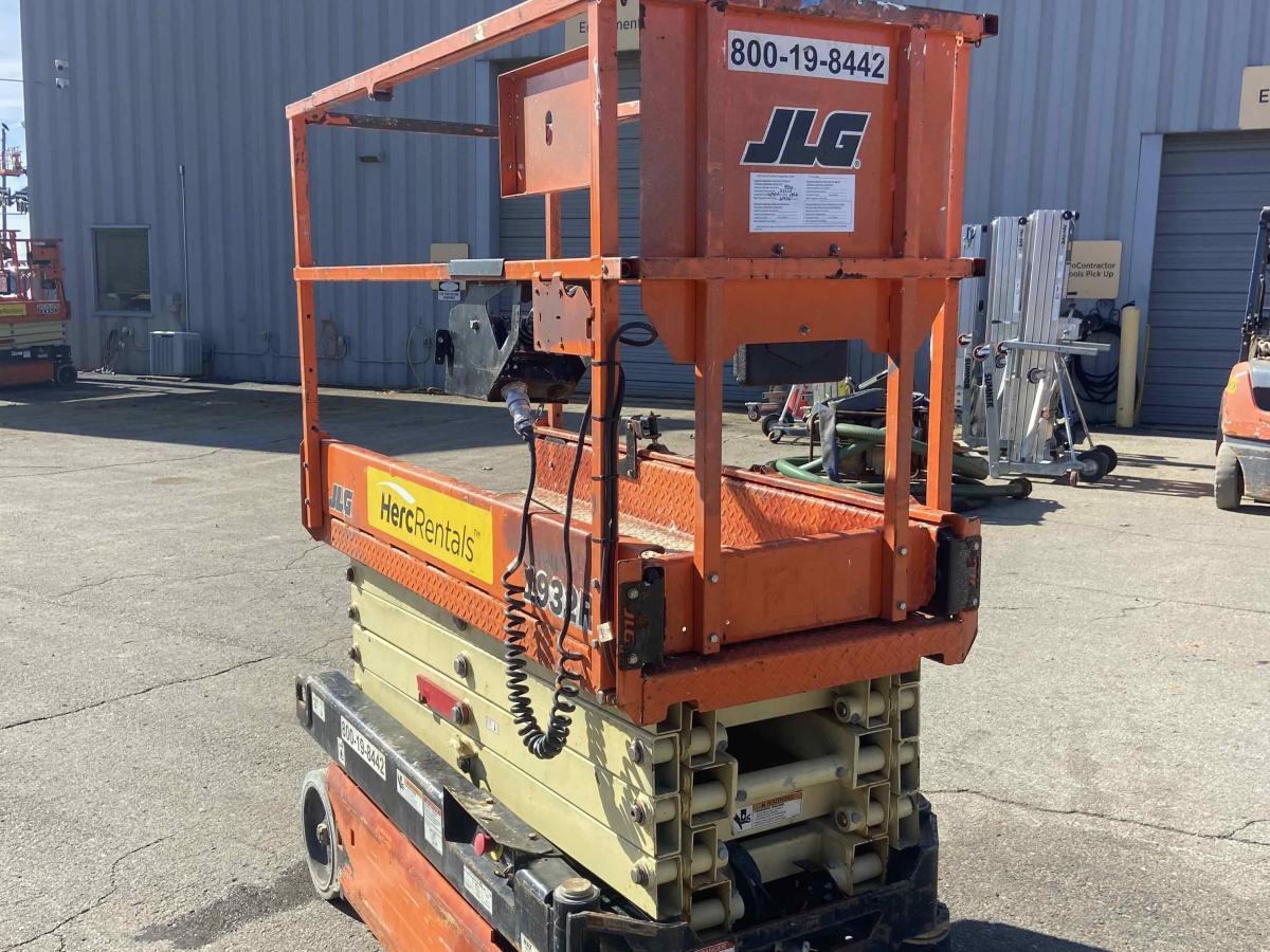 2018 JLG 1932R