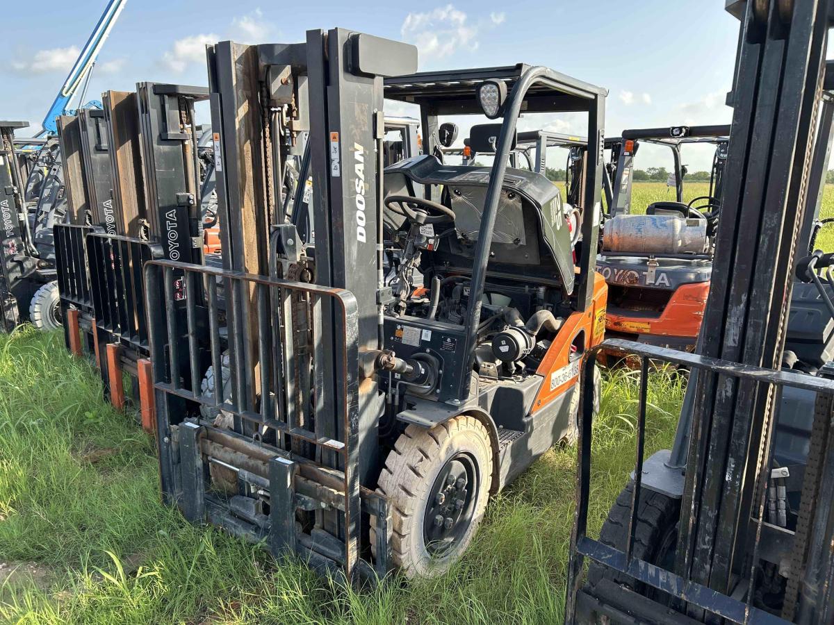 2022 Doosan G25E-3