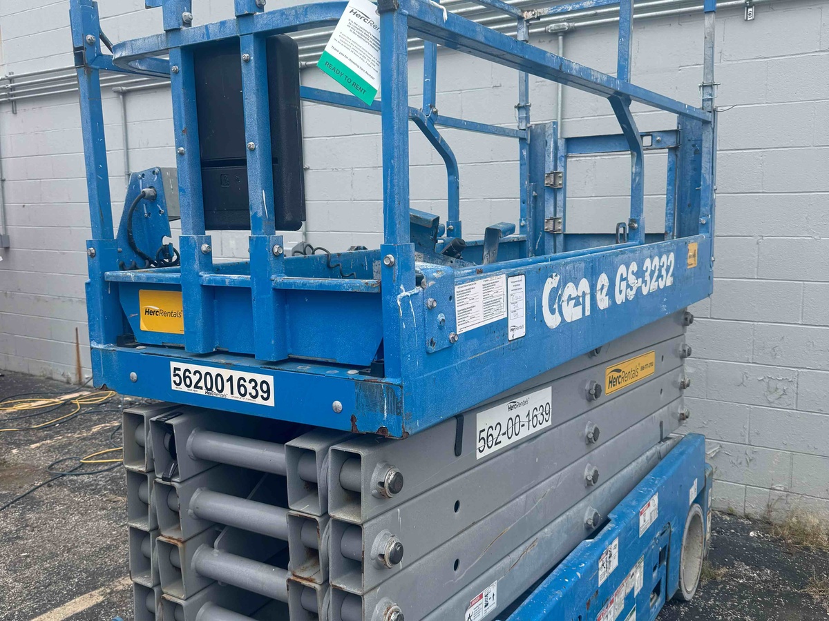 2018 Genie GS-3232-5