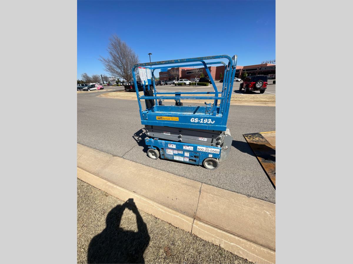 2018 Genie GS-1930