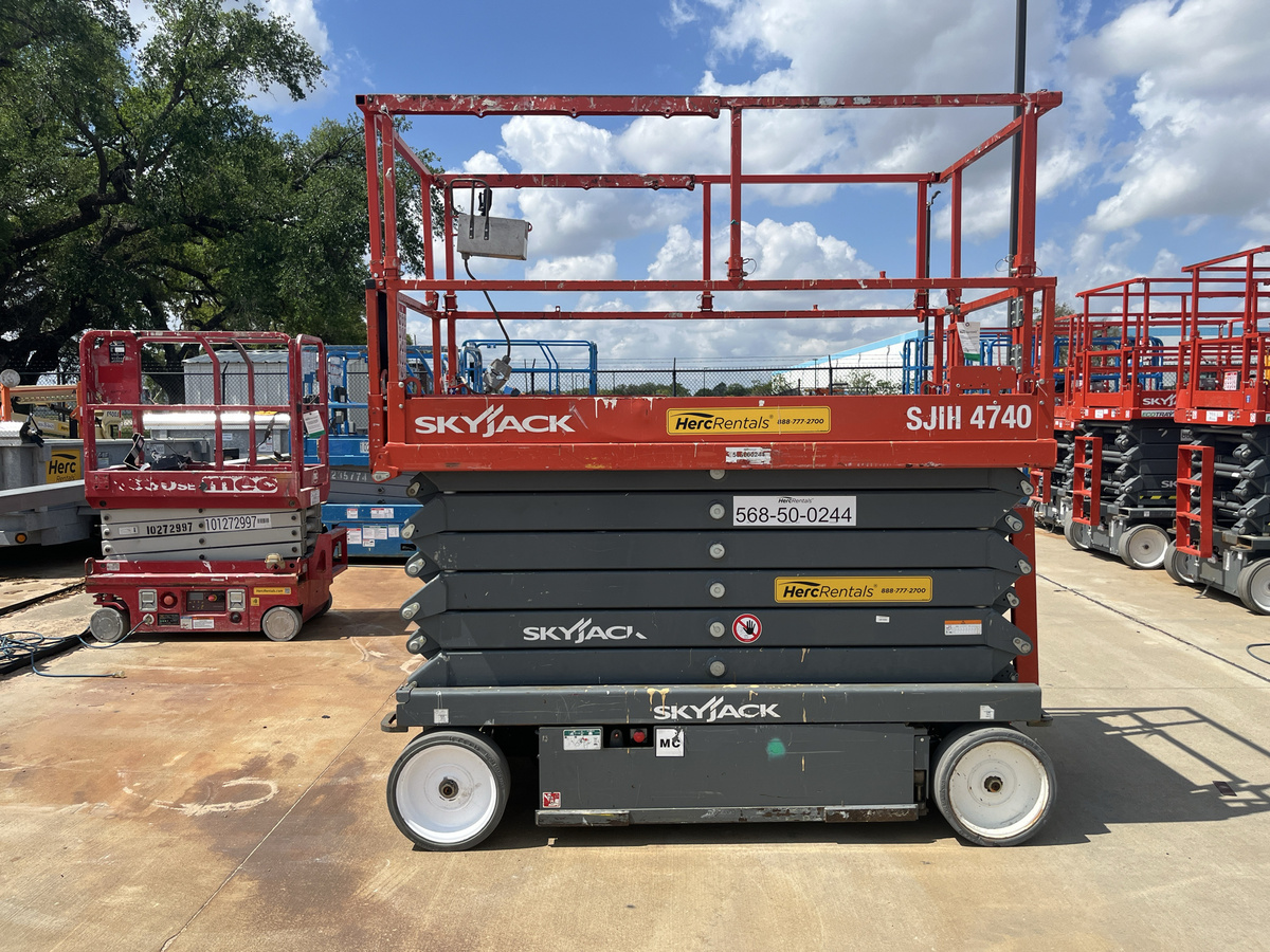 2018 Skyjack SJ4740-3