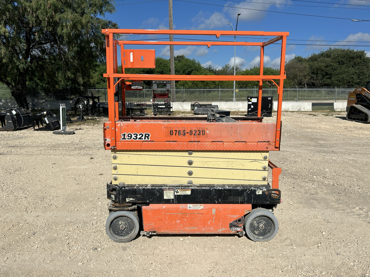 2018 JLG 1932R-7