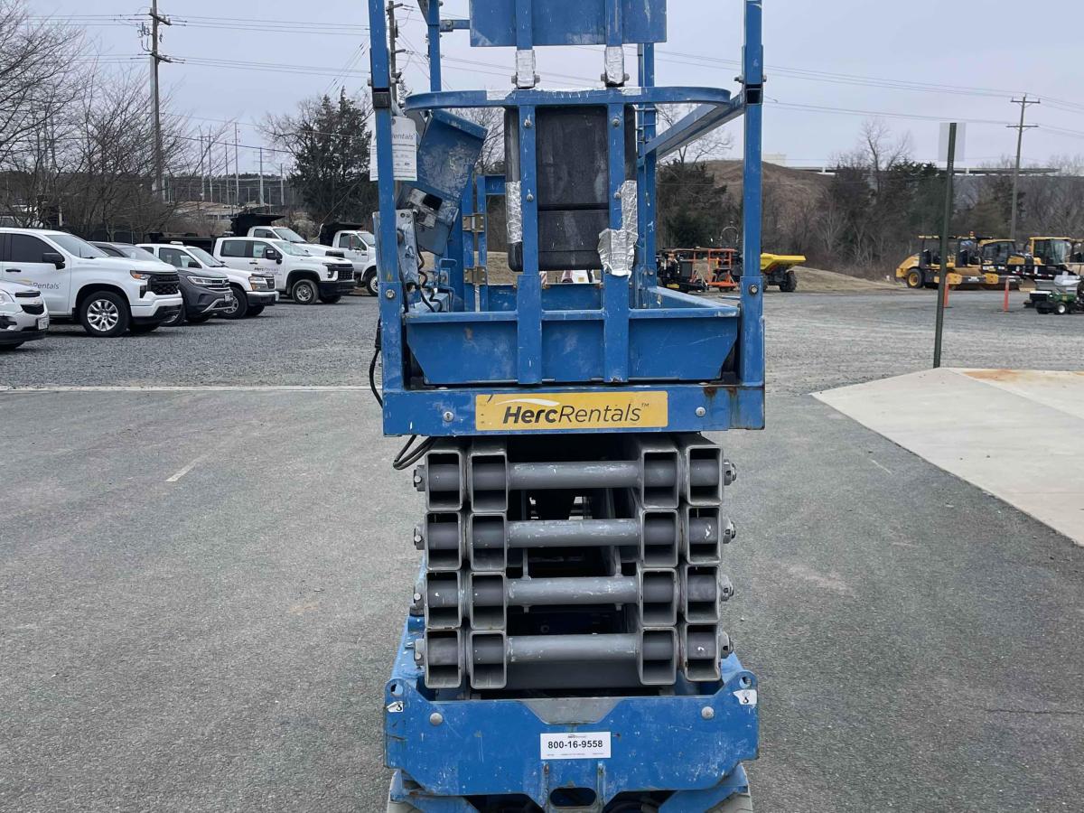 2017 Genie GS-3232-2