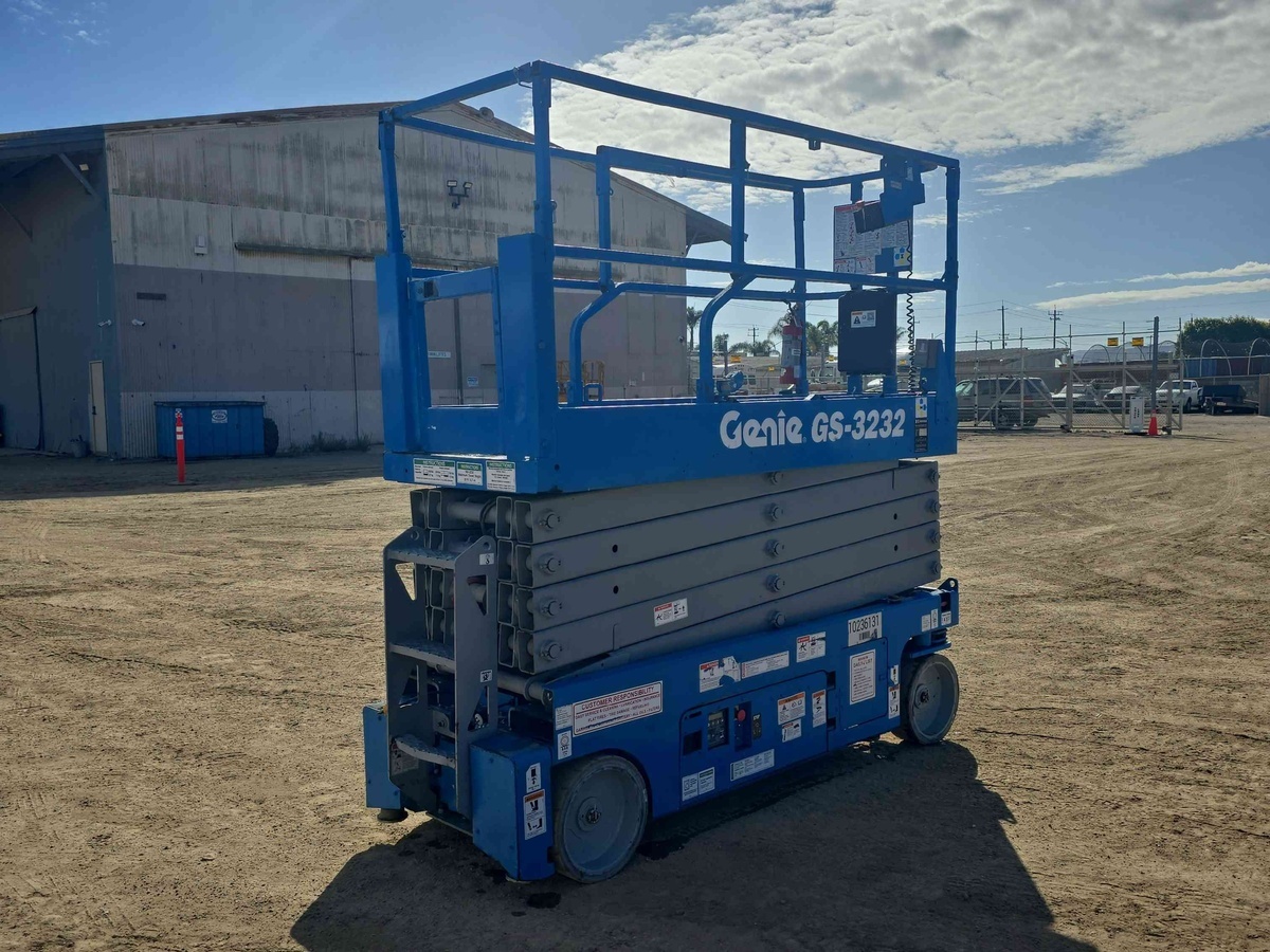 2017 Genie GS-3232-9