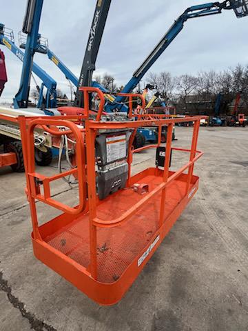 2019 JLG 600S