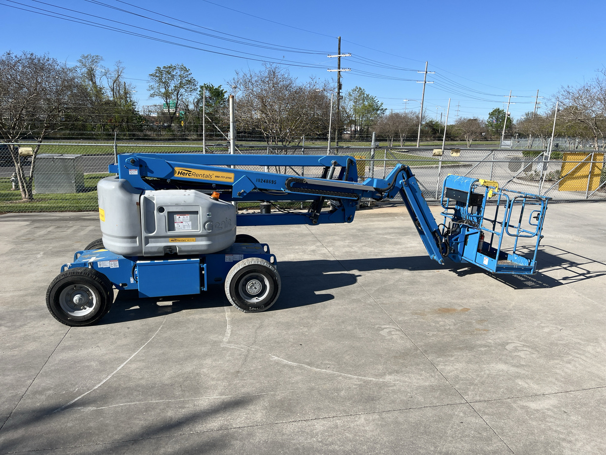 2018 Genie Z-45/25