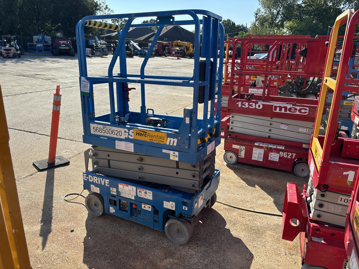 2019 Genie GS1330M-3