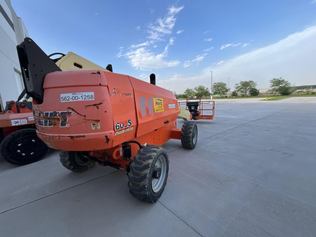 2016 JLG 600S-2