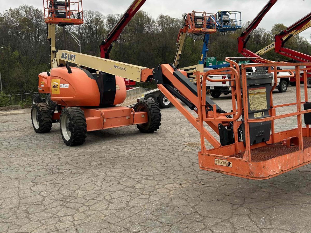 2014 JLG 600AJ