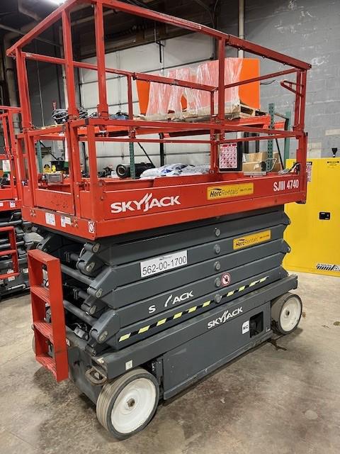 2019 Skyjack SJ4740