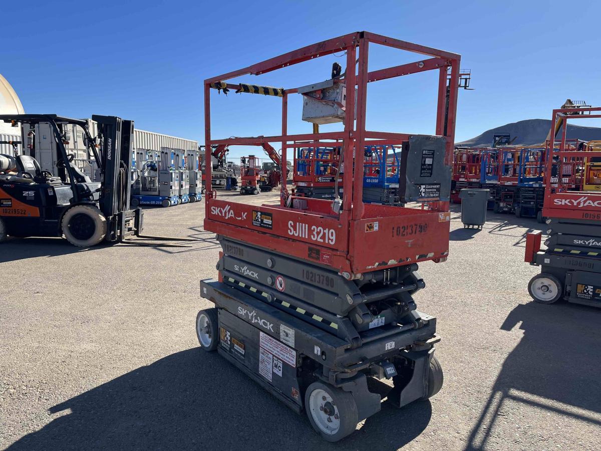 2017 Skyjack SJ3219