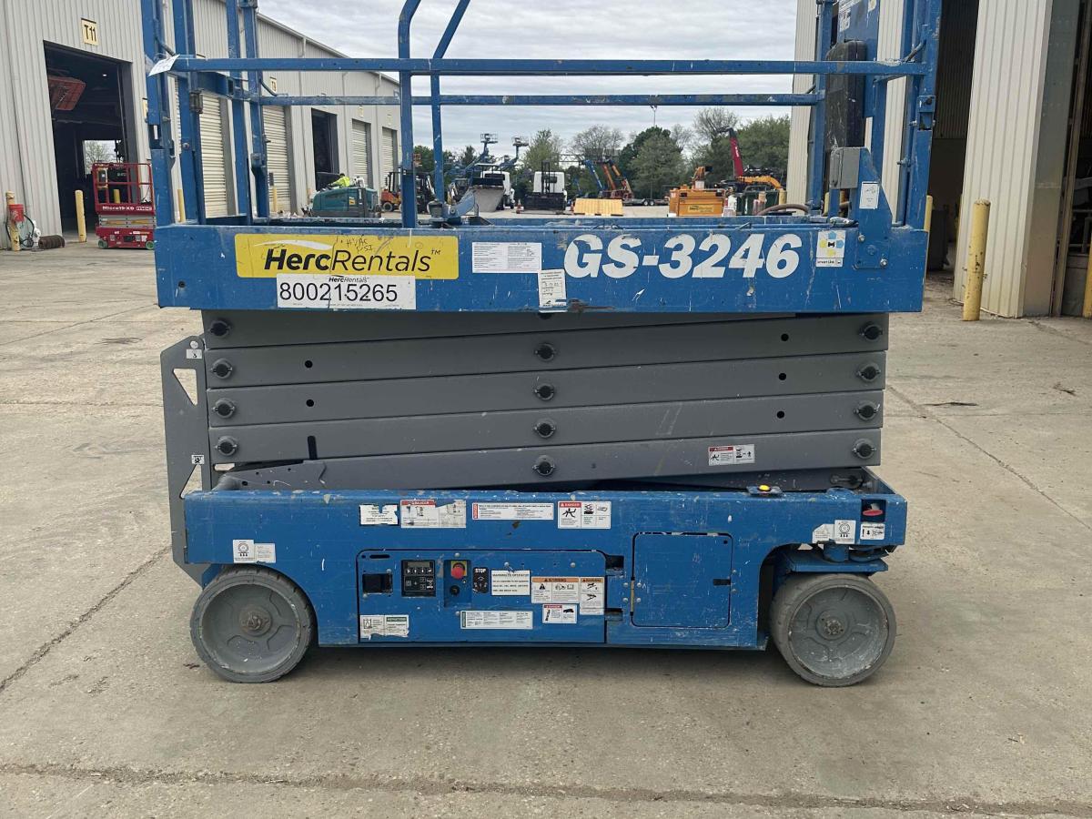 2018 Genie GS-3246-3