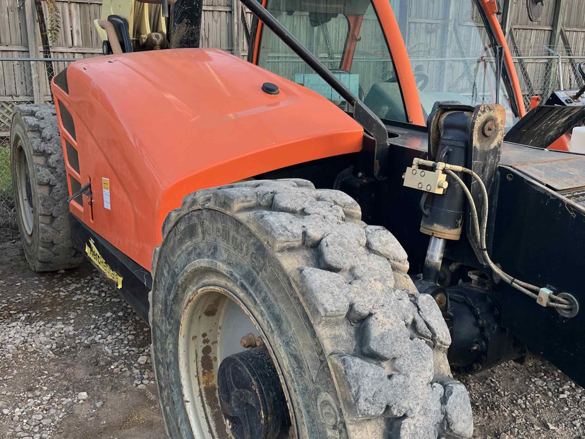 2018 JLG 1255