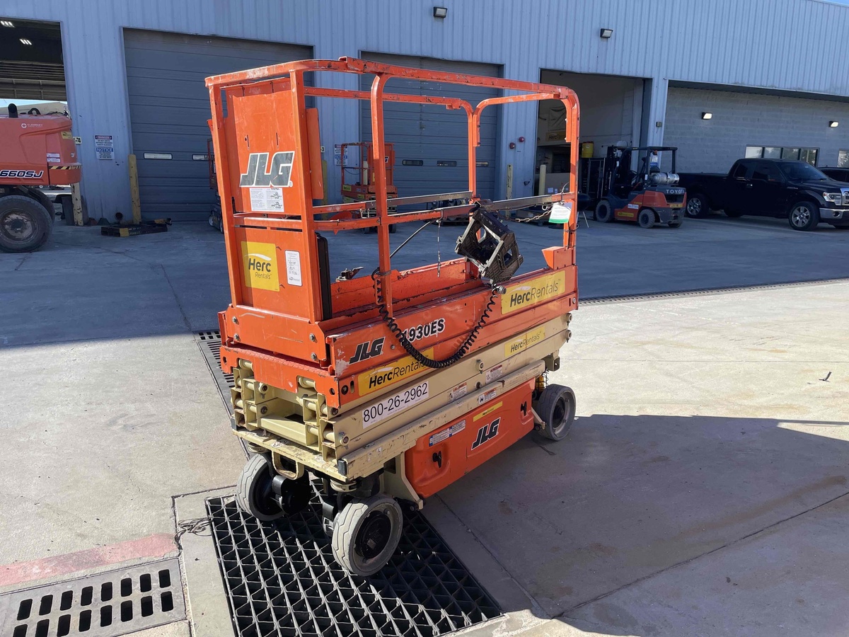 2019 JLG 1930ES