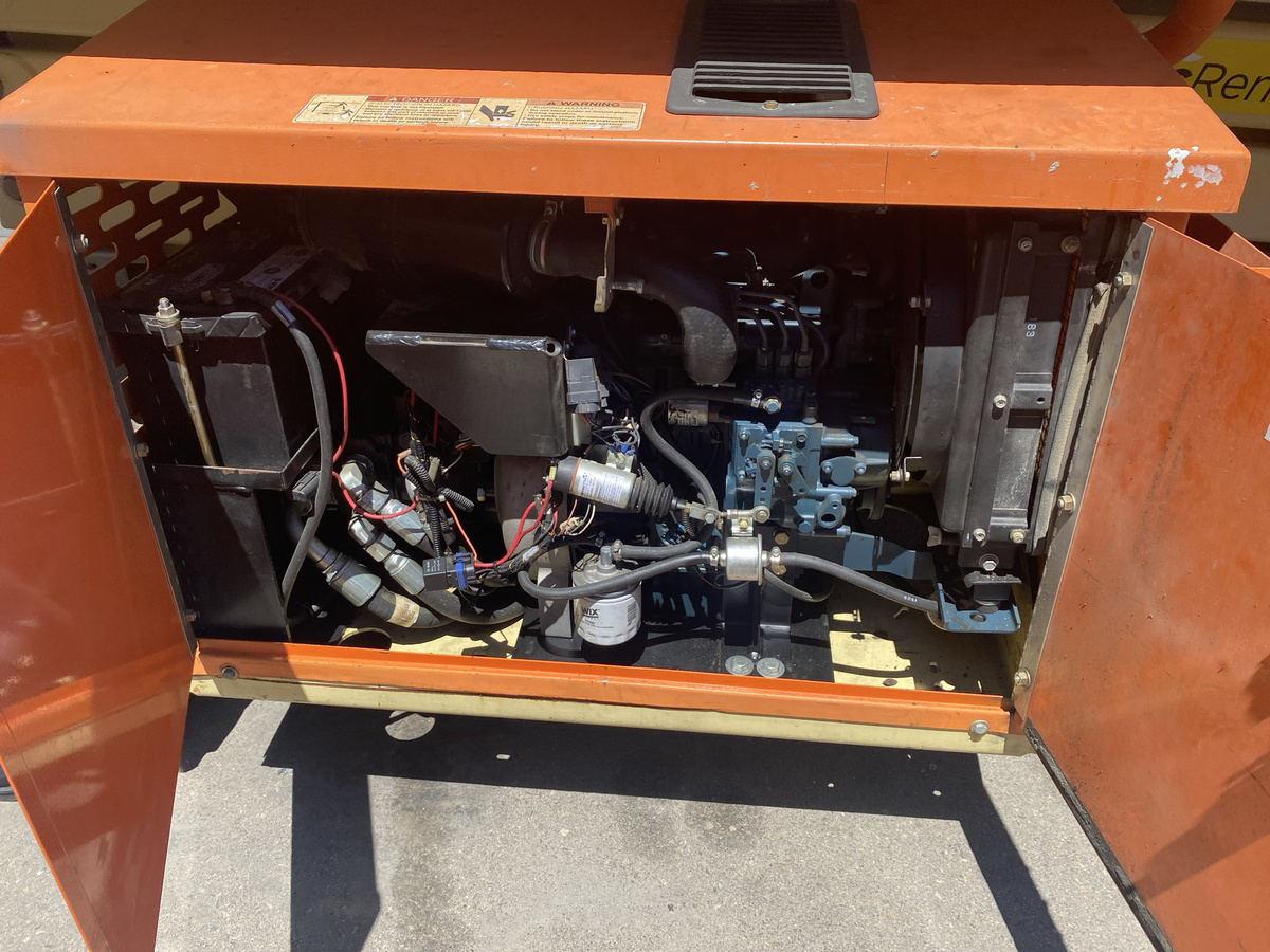 2017 JLG 260MRT-5