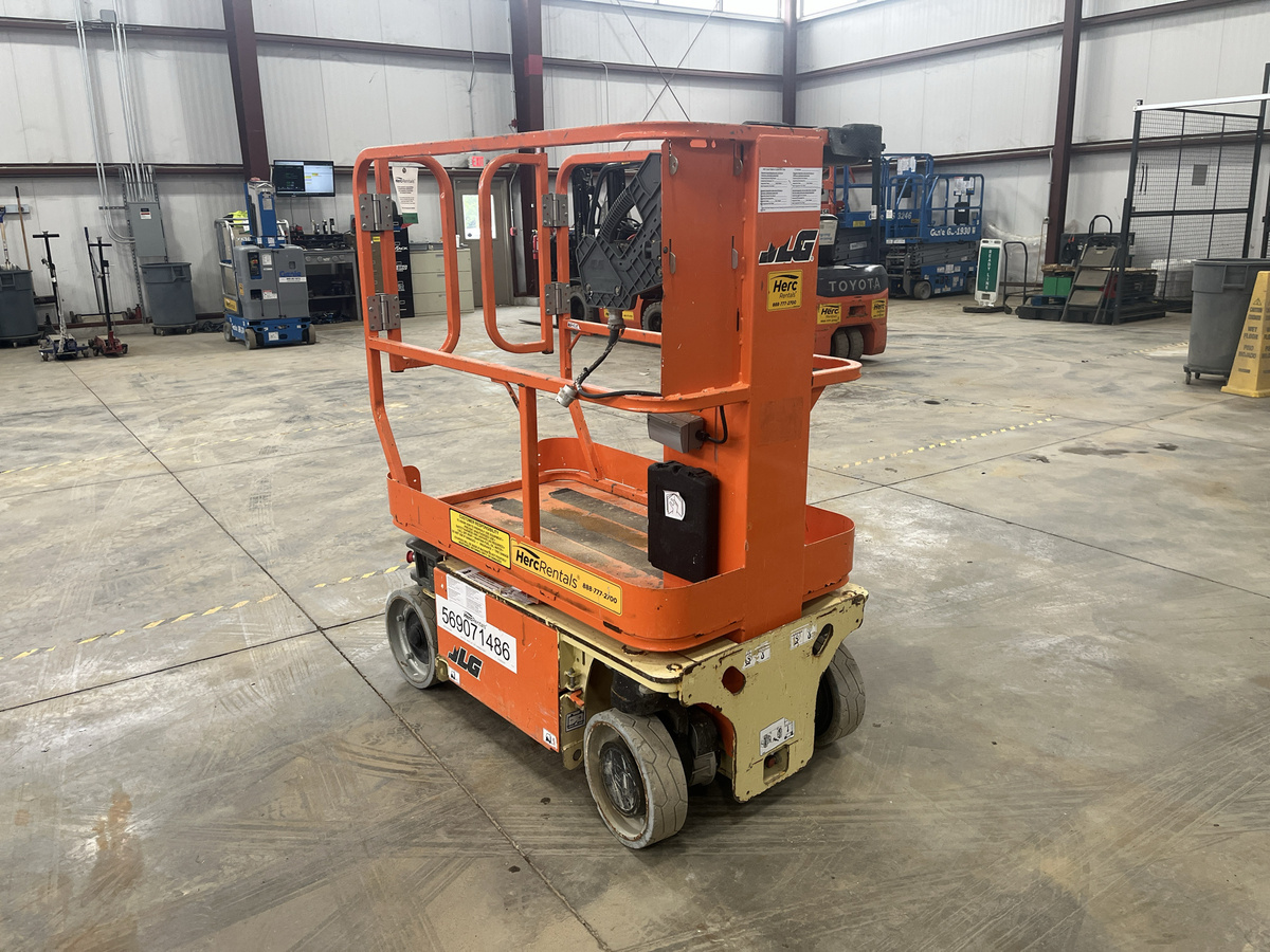 2016 JLG 1230ES