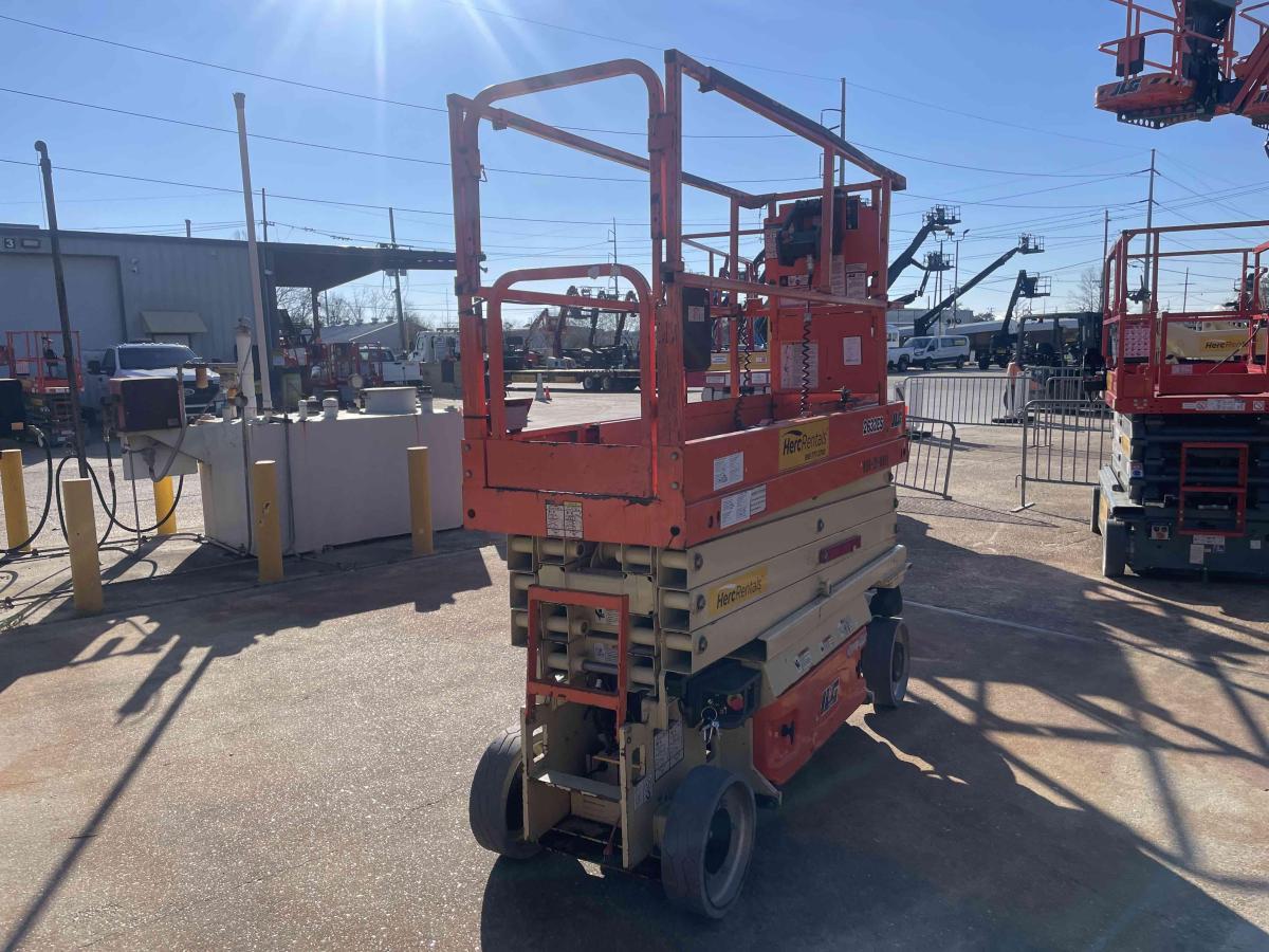2018 JLG 2632ES