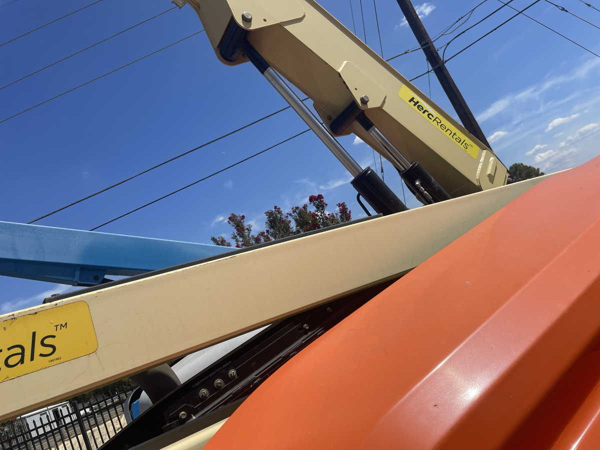 2018 JLG 450AJ-8