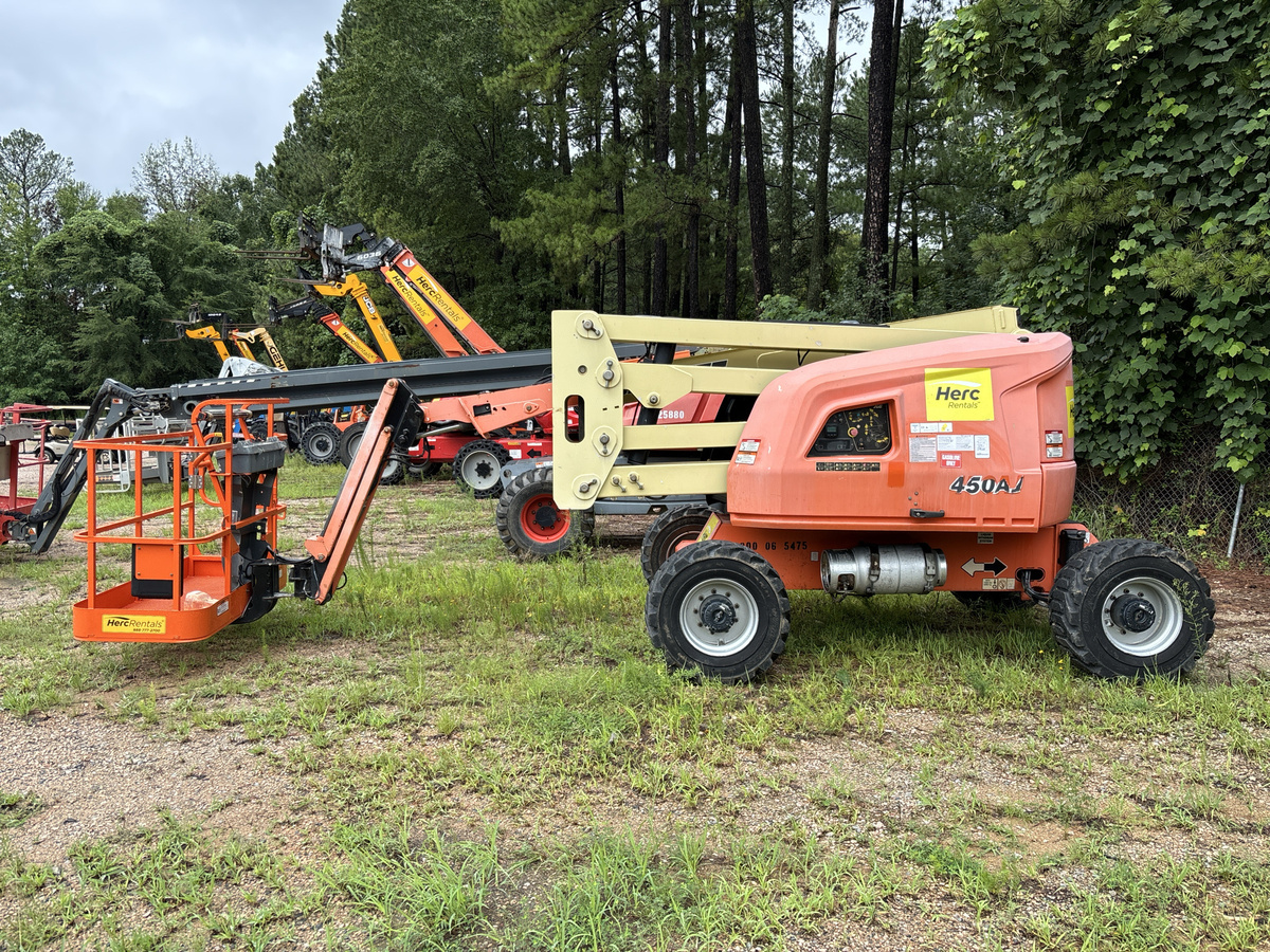 2015 JLG 450AJ-2