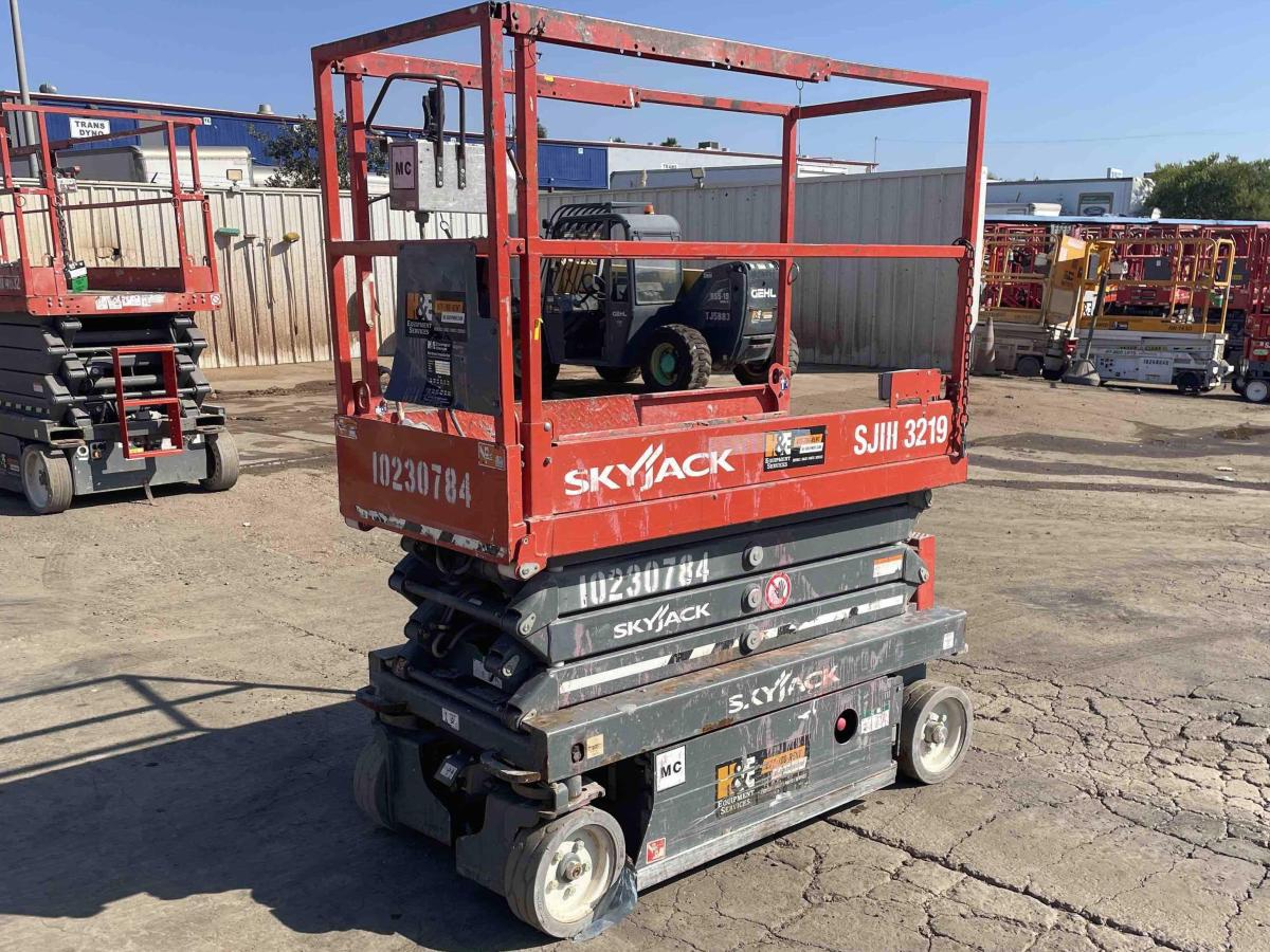 2017 Skyjack SJ3219