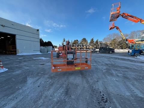 2015 JLG 800AJ