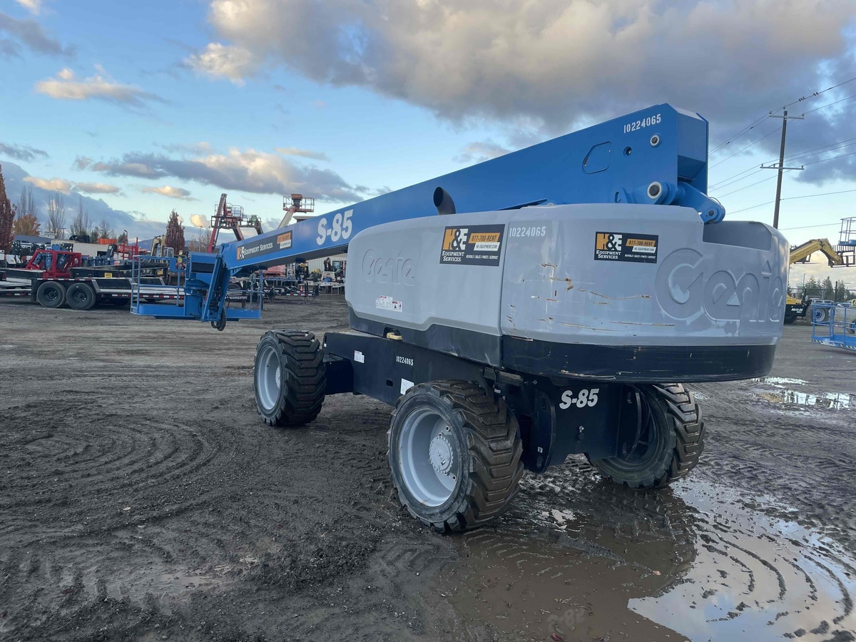 2017 Genie S-85-4
