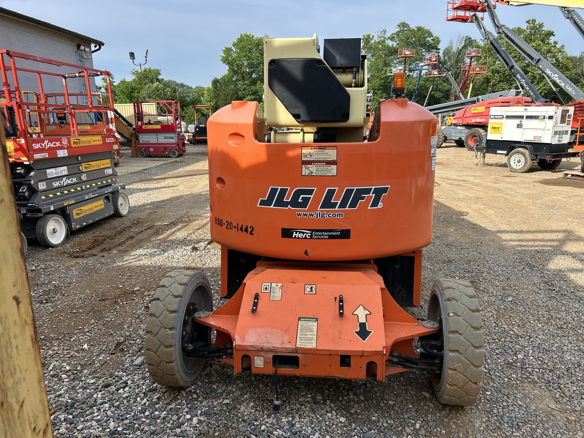 2018 JLG E450AJ-5