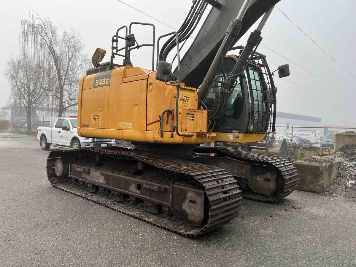 2019 John Deere 345GLC