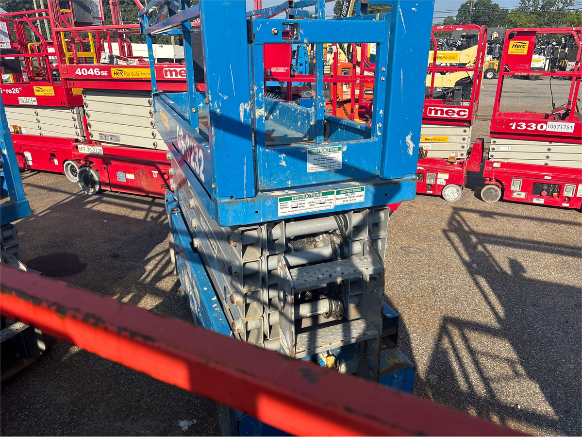 2017 Genie GS-3232-3