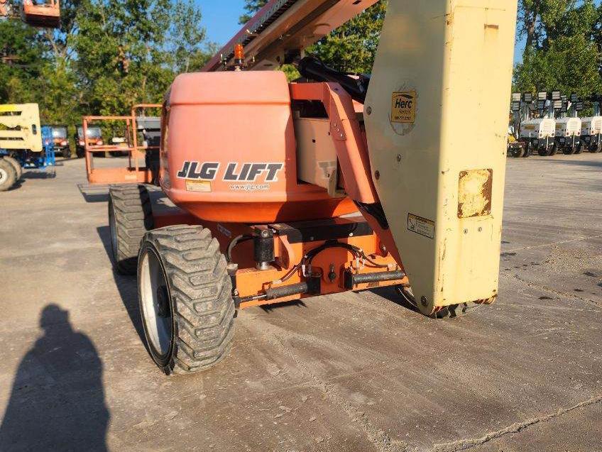 2012 JLG 600AJ