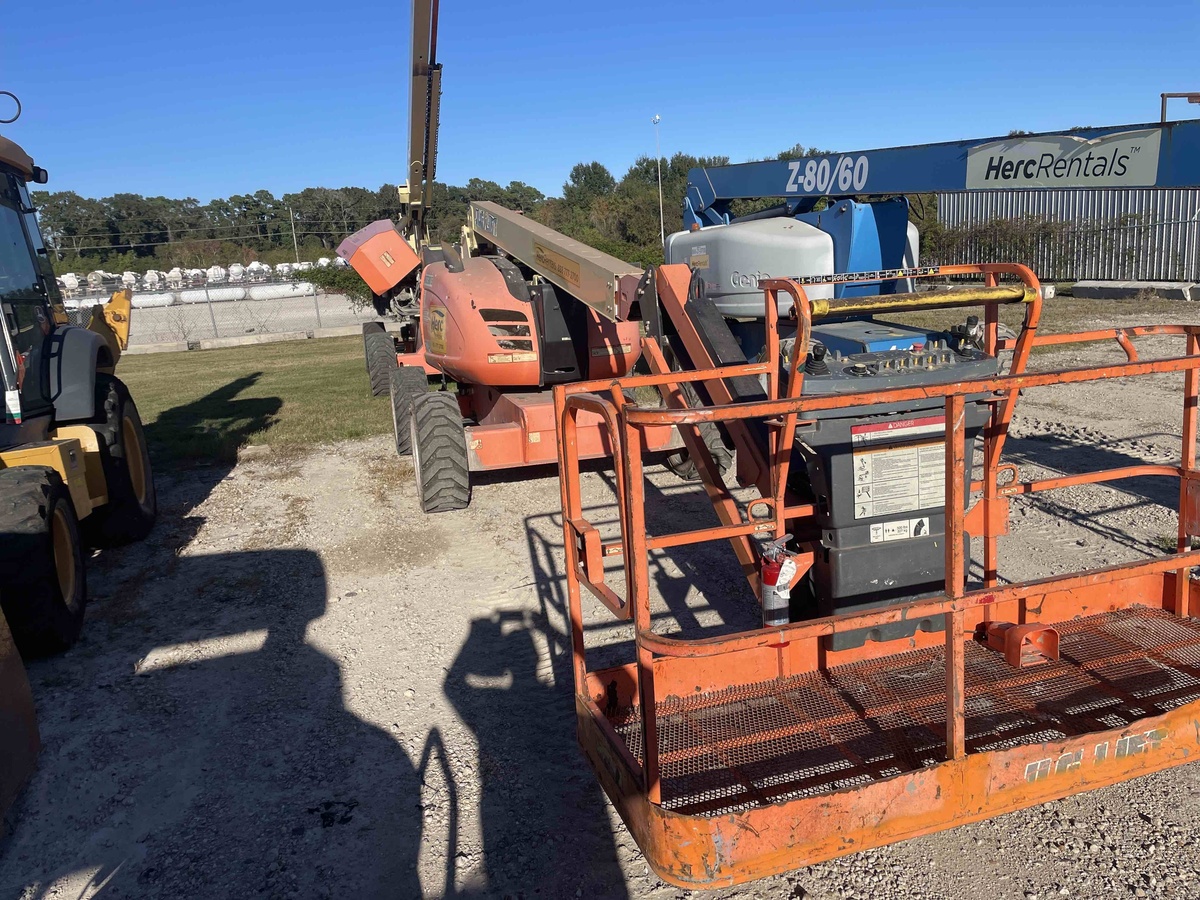 2017 JLG 600AJ-2