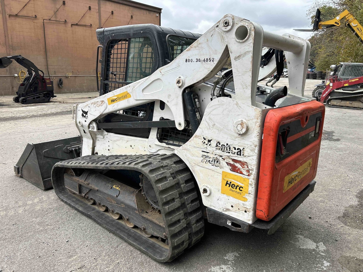 2021 Bobcat T740-3