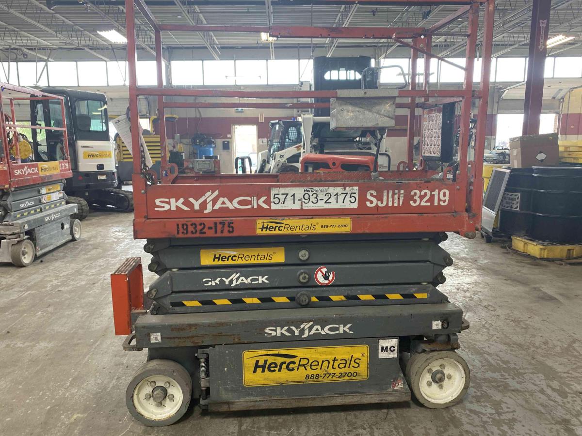 2017 Skyjack SJ3219-2