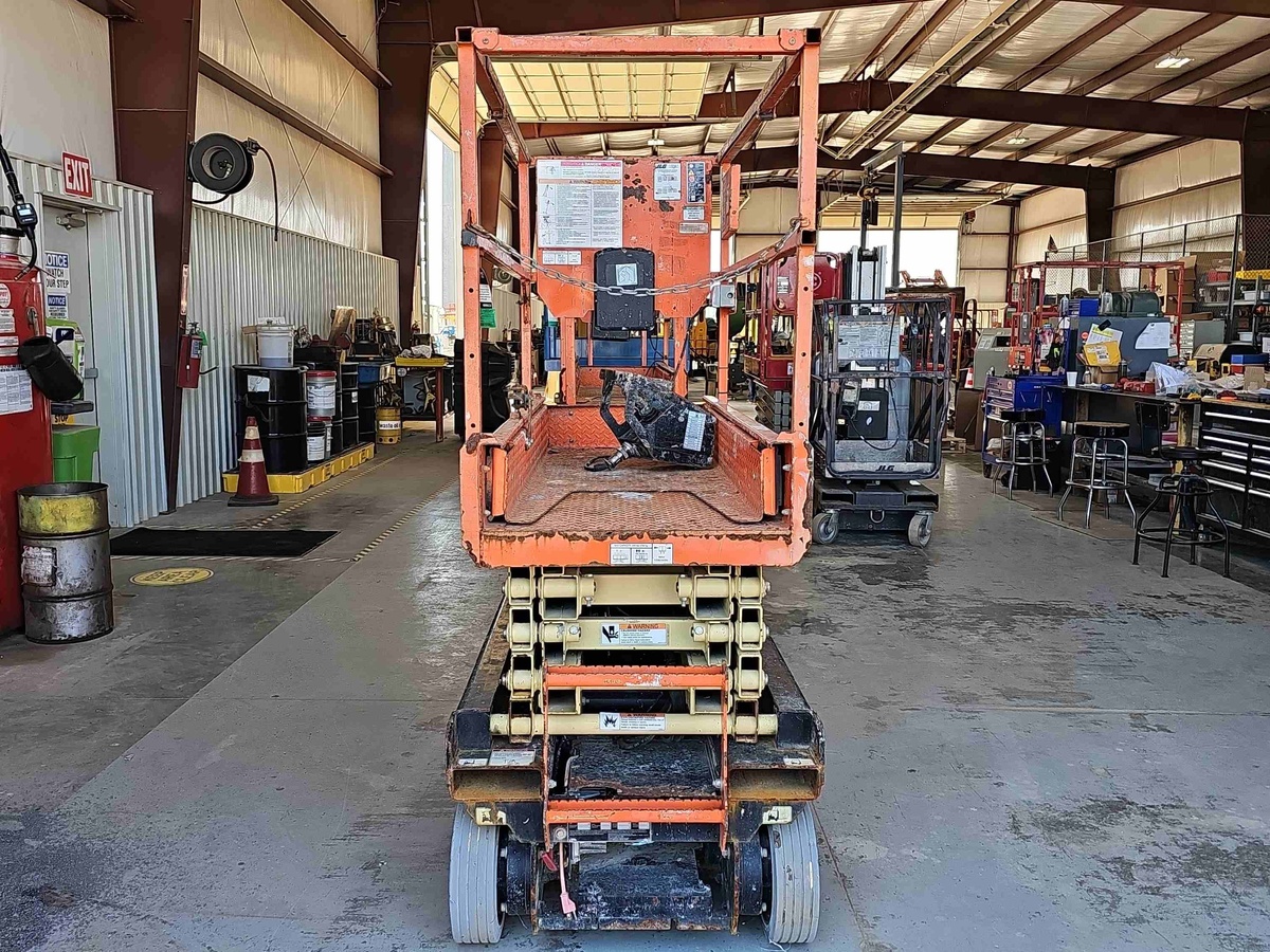 2018 JLG 1932R-3